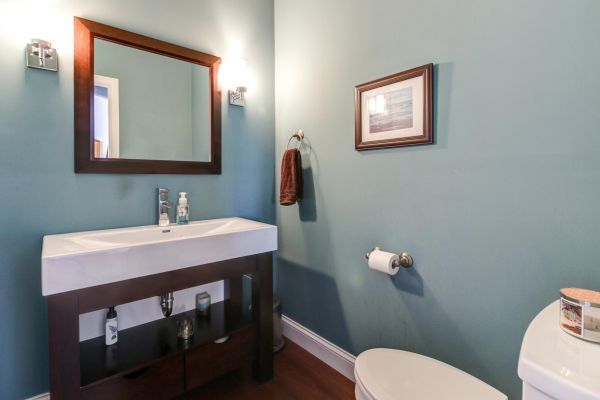 Cost of Powder Room Construction in Overland Park